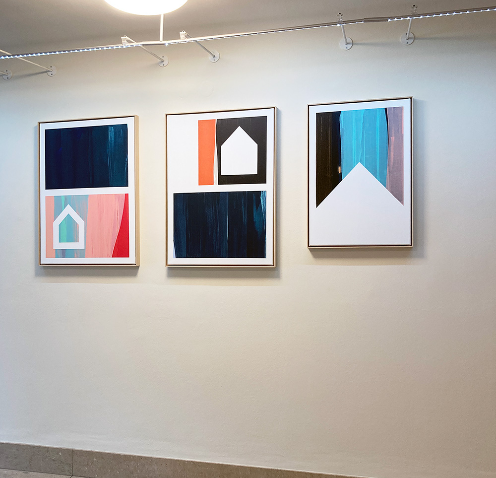 Picture of exhibition Farbe und Gebiet by austrian artist Jürgen Bauer in ORF RKH